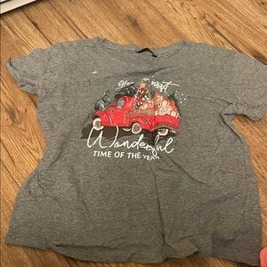 SHEIN Gray Short Sleeve Tee with Festive Print (Bin X)